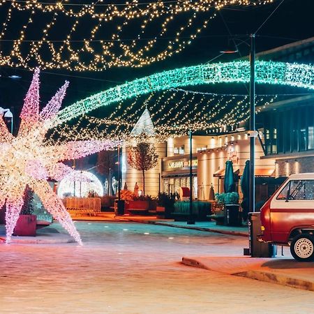 Atoneli Hotel Тбилиси Екстериор снимка