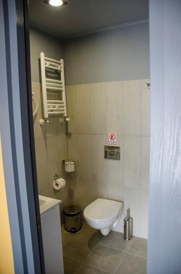 Atoneli Hotel Тбилиси Екстериор снимка