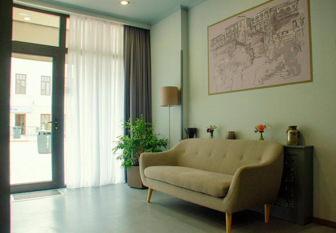 Atoneli Hotel Тбилиси Екстериор снимка